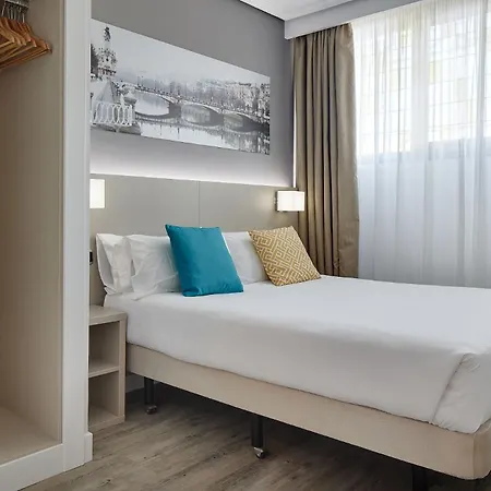 帕尔马酒店 酒店